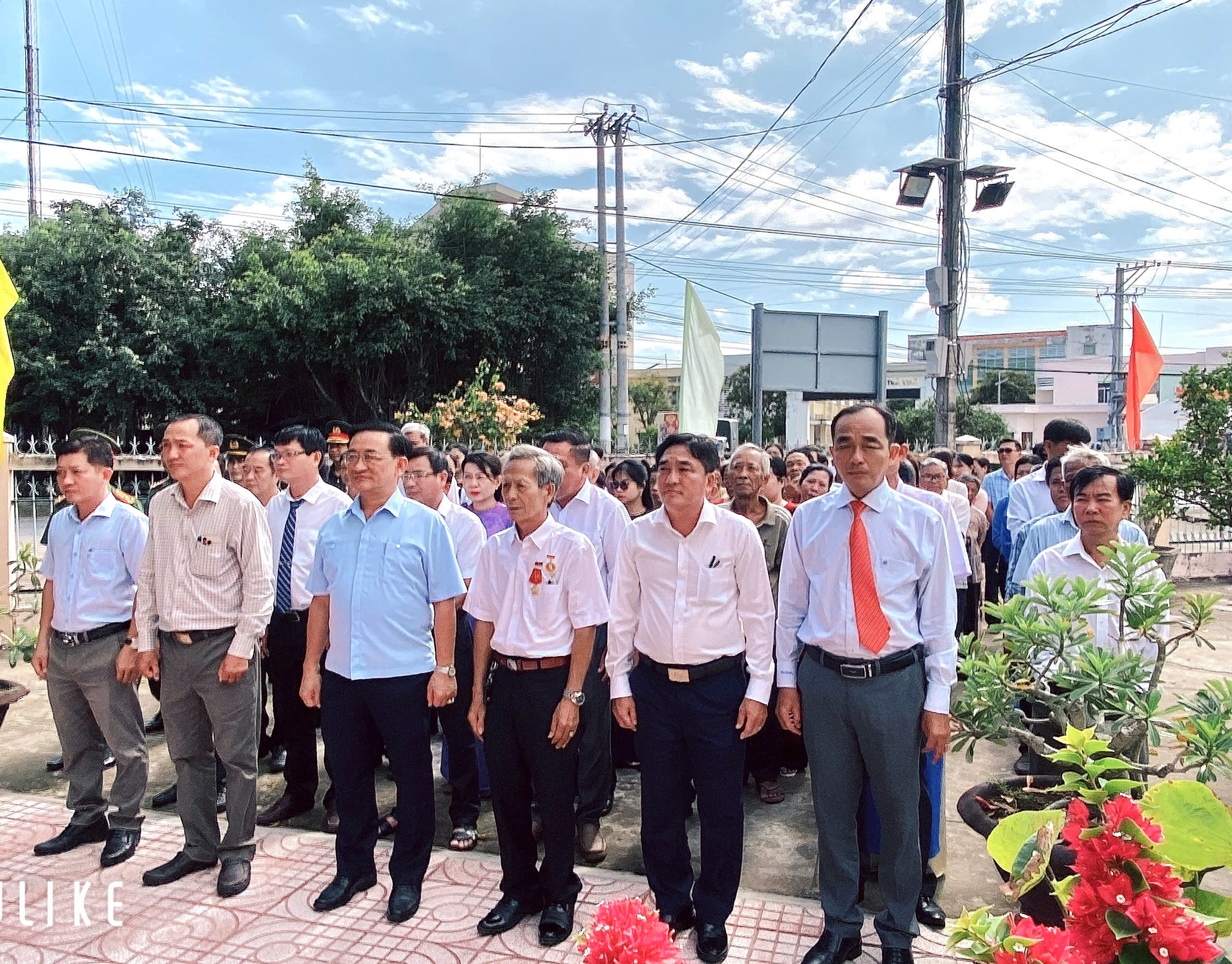 Phường Hòa Thuận tổ chức lễ viếng các anh hùng liệt sĩ nhân kỷ niệm 79 năm Ngày Thương binh - Liệt sĩ (27/7/1947 - 27/7/2026)