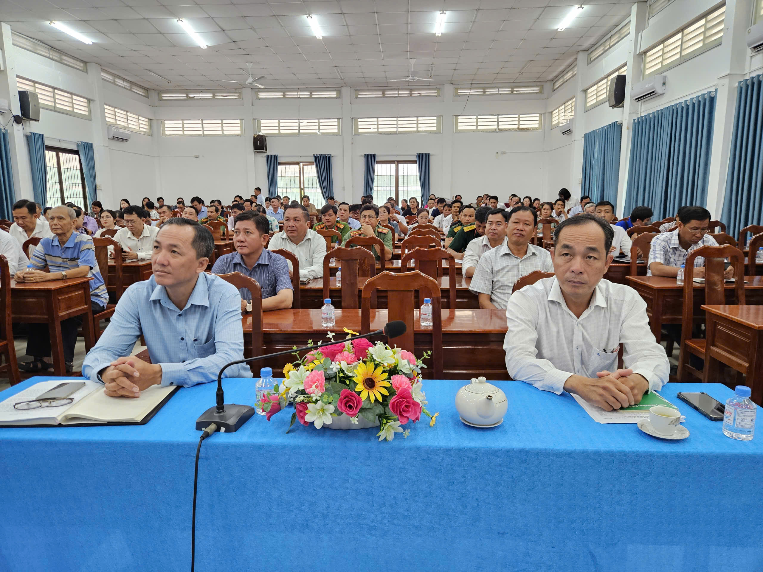 Phường Hoà Thuận tham dự Hội nghị toàn quốc quán triệt, triển khai thực hiện Nghị quyết Hội nghị lần thứ ba Ban Chấp hành Trung ương Đảng khóa XIV
