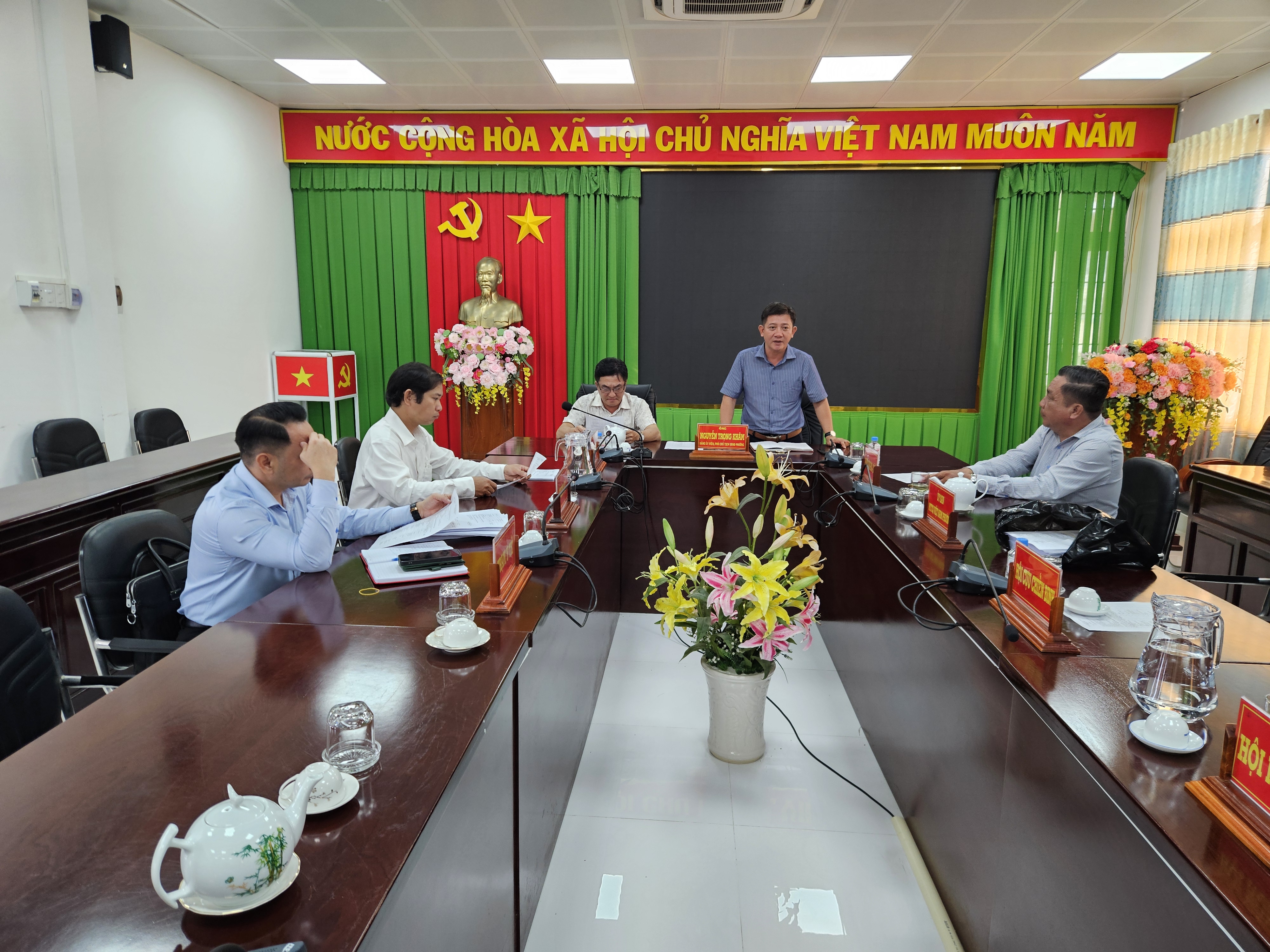 UBND phường Hòa Thuận họp triển khai công tác khám sức khỏe toàn dân năm 2026