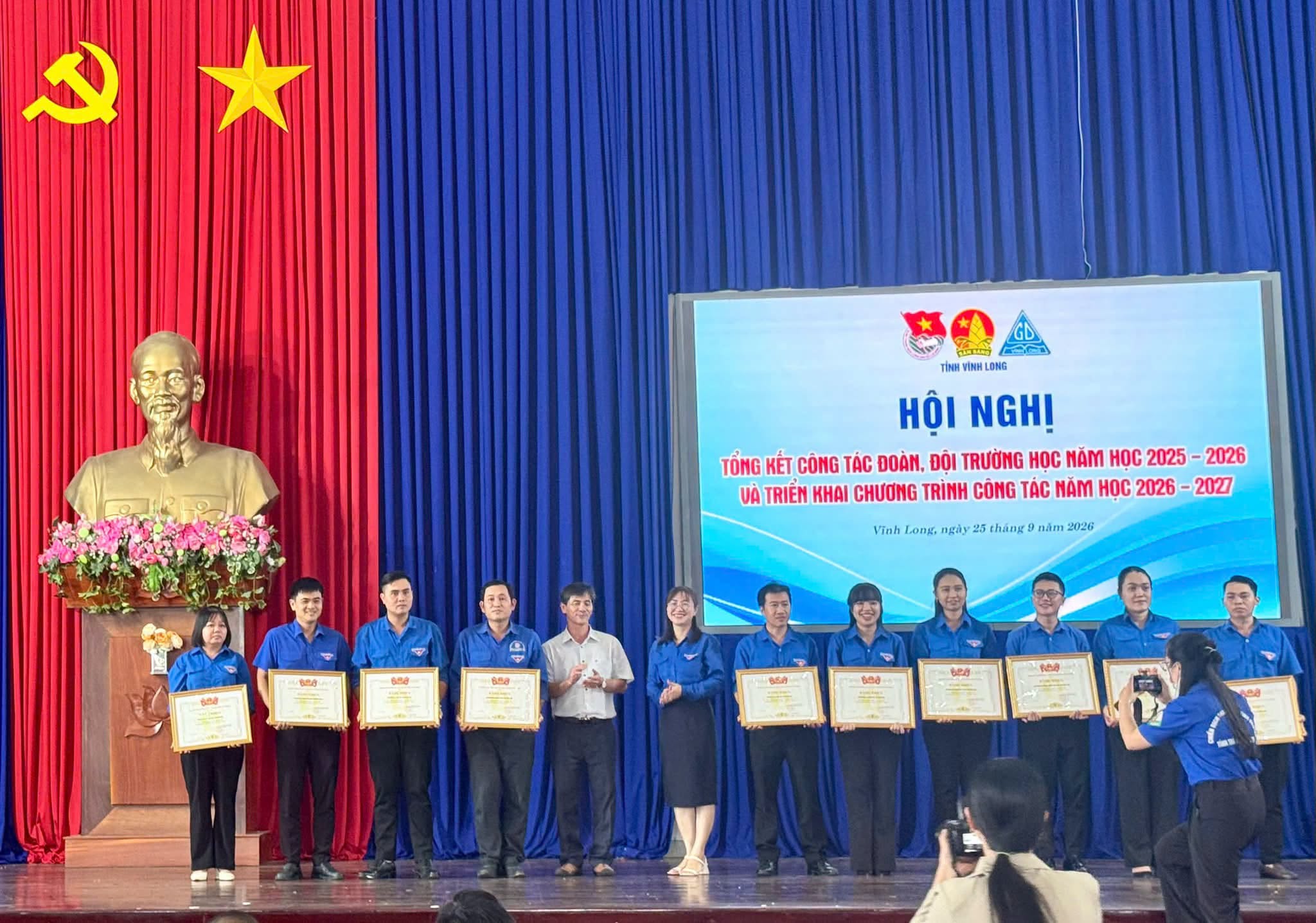Hội đồng đội phường Hòa Thuận được hội đồng đội trung ương tặng bằng khen