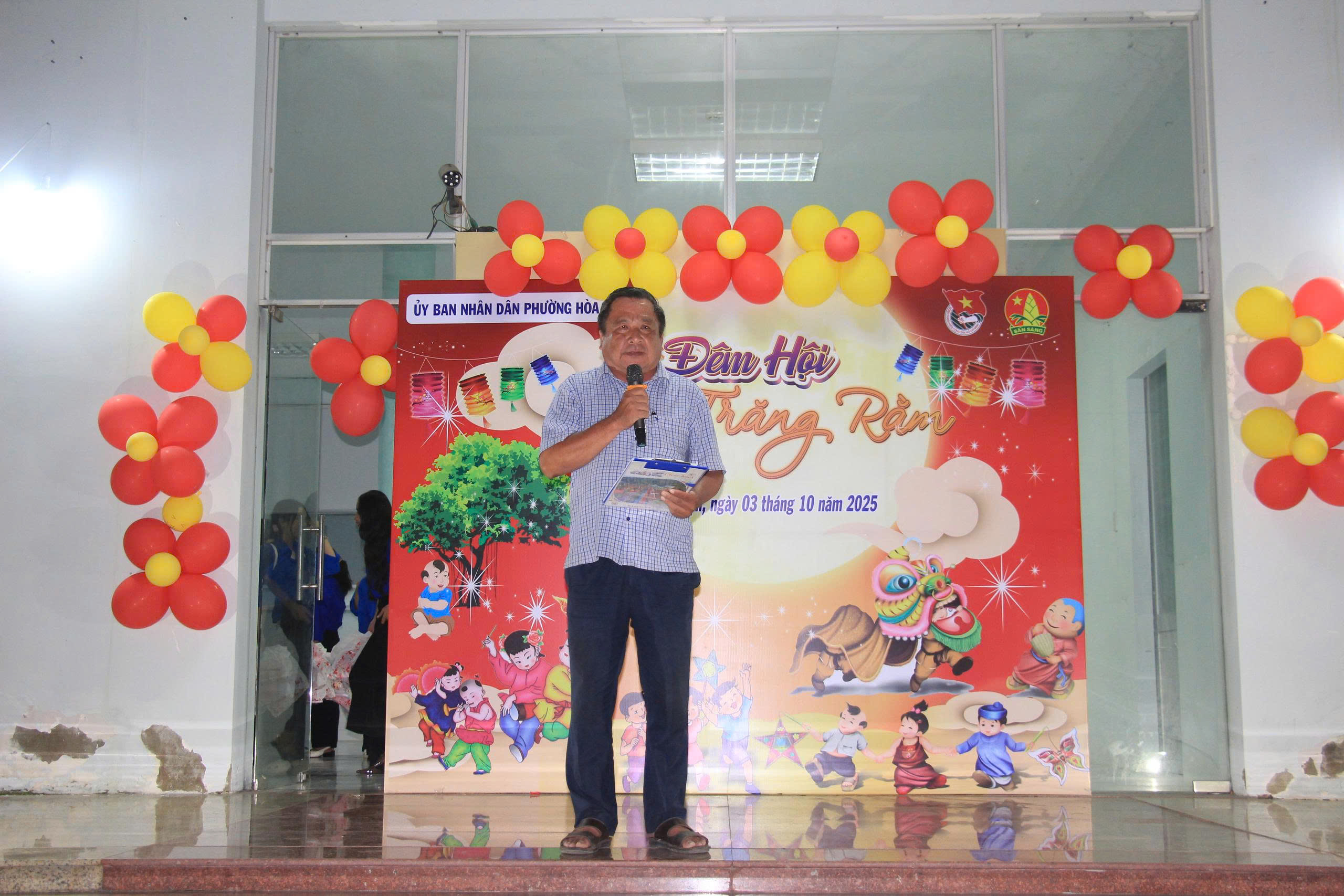 UBND phường Hòa Thuận tổ chức “Ngày hội Trăng Rằm” cho thiếu nhi có hoàn cảnh khó khăn