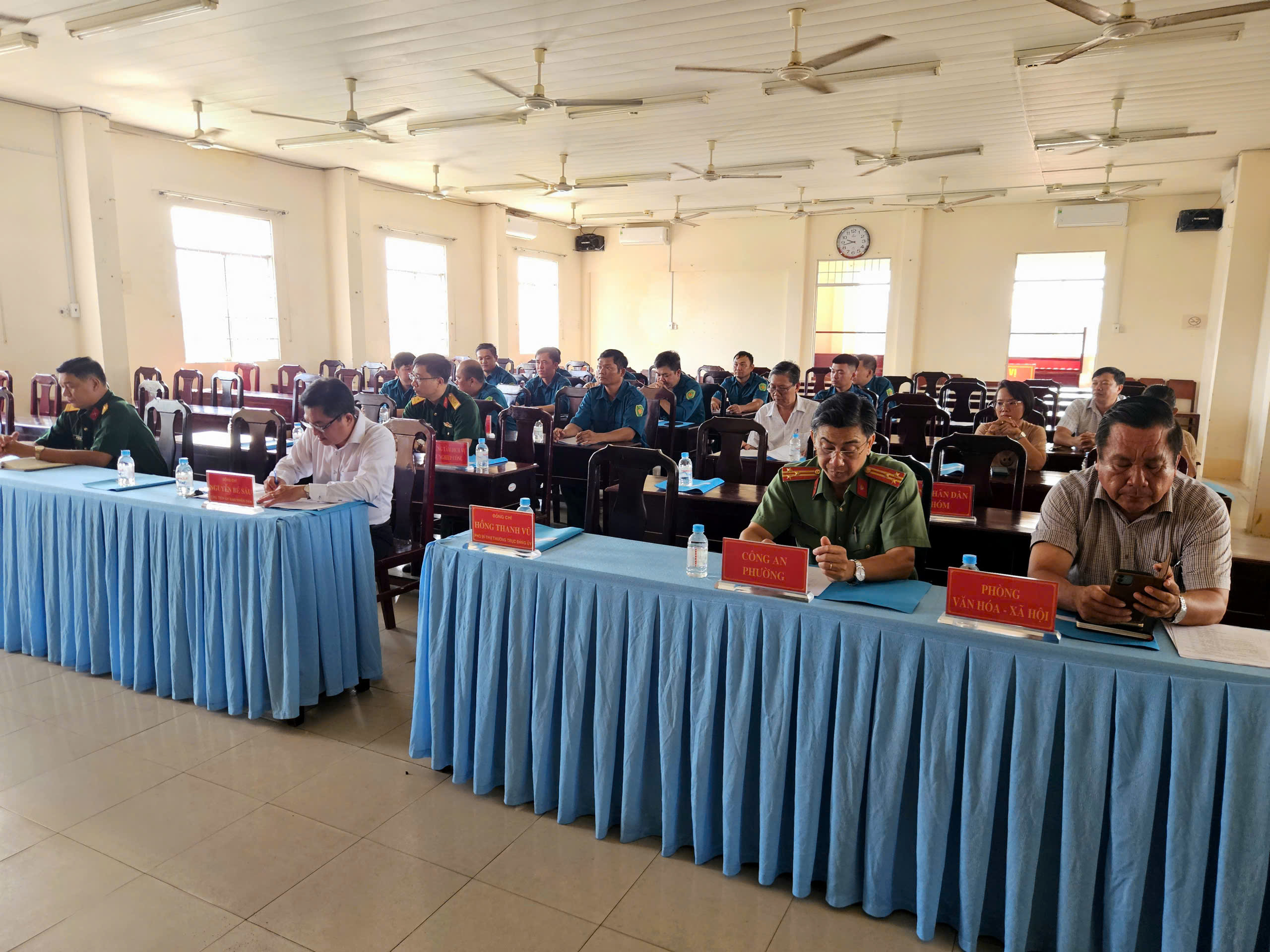 Ban chỉ huy quân sự phường Hòa Thuận tổ chức hội nghị sơ kết công tác quân sự, quốc phòng địa phương 6 tháng đầu năm 2026